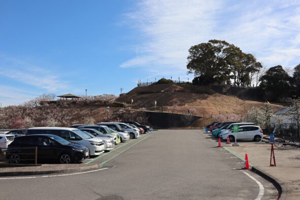 「第1駐車場」と「見晴しの丘」