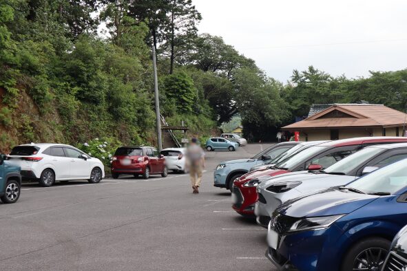 「本光寺」の駐車場