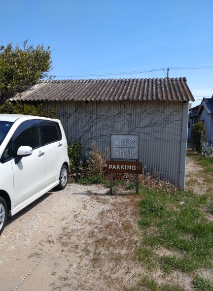 「Whole cafe」の駐車場